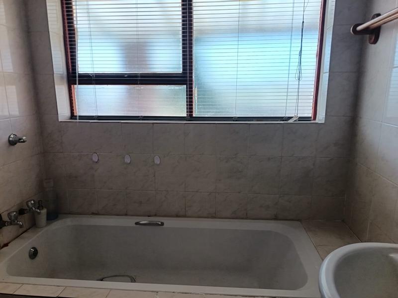 2 Bedroom Property for Sale in Albertinia Western Cape